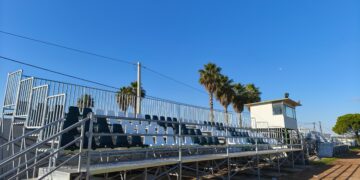 ΔΗΜΟΣ ΑΝΔΡΑΒΙΔΑΣ – ΚΥΛΛΗΝΗΣ: Αναβάθμιση Γηπέδου Βάρδας: Ολοκλήρωση Έργων – Κατασκευή Νέων Κερκίδων