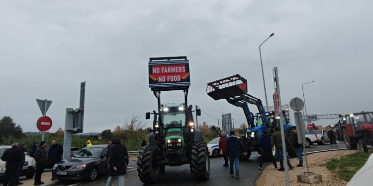 ΑΓΡΟΤΙΑ – Μια φωνή και μια γροθιά!