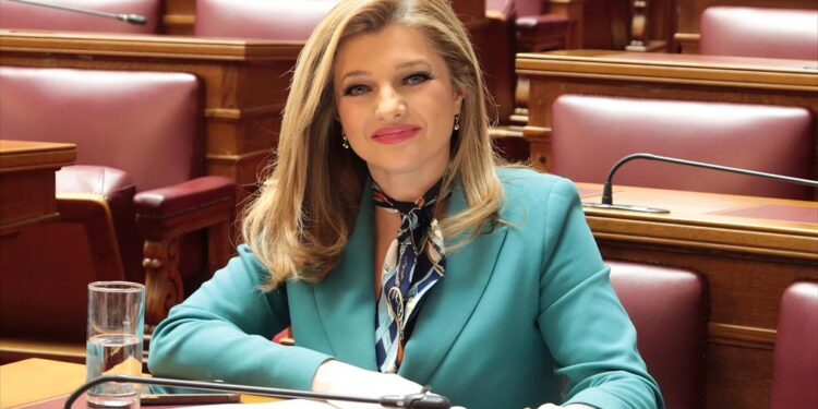 ΔΙΟΝΥΣΙΑ ΑΥΓΕΡΙΝΟΠΟΥΛΟΥ: Παρέμβαση για αποκατάσταση υποδομών στον Δήμο Ανδρίτσαινας – Κρεστένων