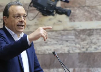  Φάμελλος στην ΚΟ του ΣΥΡΙΖΑ: “Ο κ. Μητσοτάκης είναι αυτός που κλείνει τις εθνικές οδούς”