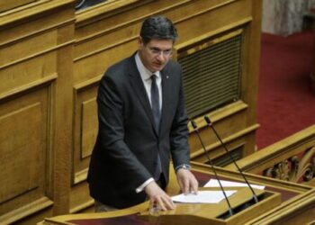 ΔΙΟΝΥΣΗΣ ΚΑΛΑΜΑΤΙΑΝΟΣ για τα Ωνάσεια σχολεία στον Πύργο: “Βιτρίνα ανισοτήτων και όχι λύση στα προβλήματα της δημόσιας παιδείας”