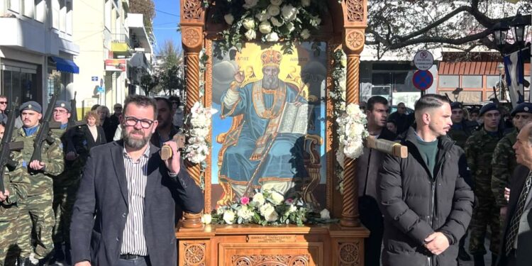 Με λαμπρότητα και θρησκευτική κατάνυξη η Αμαλιάδα τίμησε τον Πολιούχο της Άγιο Αθανάσιο (φωτος)