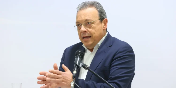 Φάμελλος: “Η αγροτιά δεν είναι εχθρός της Ελλάδας – είναι η πολιτική που εγκαταλείπει τον πρωτογενή τομέα”