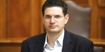 ΔΙΟΝΥΣΗΣ ΚΑΛΑΜΑΤΙΑΝΟΣ: “Στήριξη της εγχώριας παραγωγής και προσιτές τιμές για τους πολίτες”