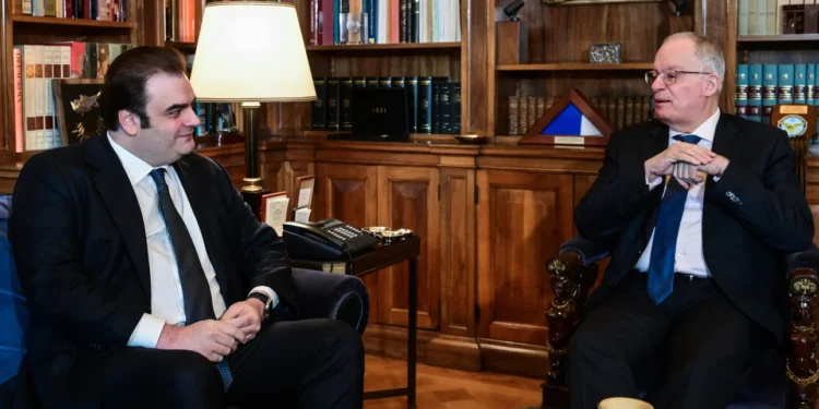 Πιερρακάκης σε Τασούλα: “Η Ελλάδα έχει αυξημένο κύρος στη λήψη αποφάσεων σε Ευρωπαϊκό επίπεδο”