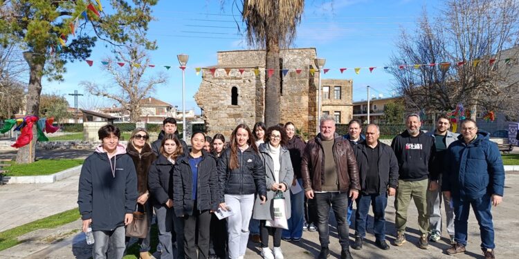 ΓΕΛ Ανδραβίδας – Δήμος Ανδραβίδας –Κυλλήνης: Στέλνουν ηχηρό μήνυμα για το περιβάλλον!