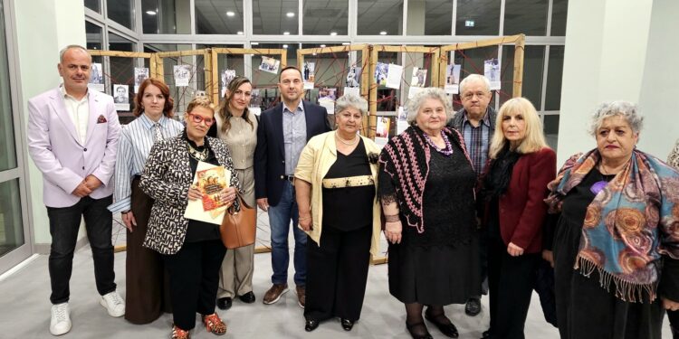  “Η Γυναίκα του Δήμου Ζαχάρως στο Φως” (φωτος)