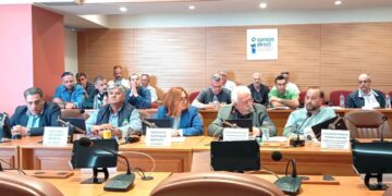 Συμμετοχή του Δημάρχου Ήλιδας και εκπροσώπων του Δημοτικού Συμβουλίου, στη συνεδρίαση του Περιφερειακού Συμβουλίου Δυτικής Ελλάδας για το ζήτημα των φωτοβολταϊκών πέριξ της Λίμνης Πηνειού