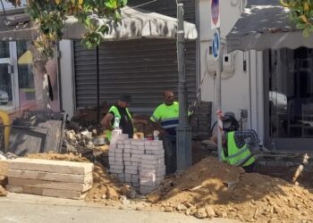 ΔΗΜΟΣ ΑΝΔΡΙΤΣΑΙΝΑΣ – ΚΡΕΣΤΕΝΩΝ: Ξεκίνησε η εγκατάσταση σταθμών φόρτισης ηλεκτροκίνητων οχημάτων