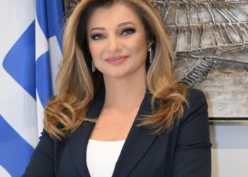 ΔΙΟΝΥΣΙΑ ΑΥΓΕΡΙΝΟΠΟΥΛΟΥ: Για την έξοδο της χώρας από το καθεστώς επιτήρησης