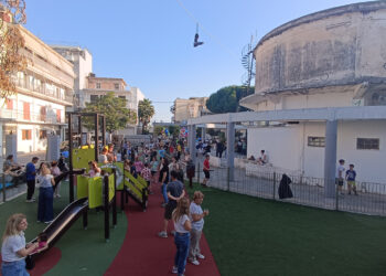ΔΗΜΟΣ ΠΥΡΓΟΥ: Εγκαινιάστηκε η νέα παιδική χαρά στην πλατεία Δεξαμενής!