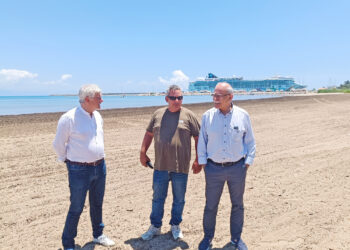 ΔΗΜΟΣ ΠΥΡΓΟΥ: Προχωρούν οι εργασίες καθαρισμού των ακτών του!