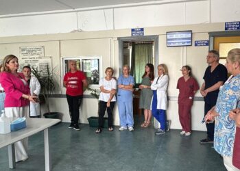 ΔΙΟΝΥΣΙΑ ΑΥΓΕΡΙΝΟΠΟΥΛΟΥ: Επίσκεψη στη Νοσηλευτική Μονάδα Κρεστένων