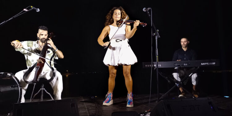 StringDemons και Χρήστος Τσατσαμπάς “μάγεψαν” το Κατάκολο