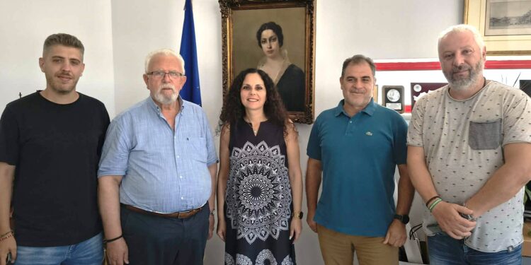 ΔΗΜΟΣ ΗΛΙΔΑΣ: Συνάντηση με τους εργαζόμενους του Νοσοκομείου Αμαλιάδας!