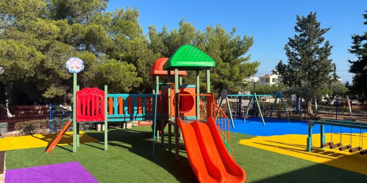 ΔΗΜΟΣ ΠΥΡΓΟΥ: Εννέα σύγχρονες παιδικές χαρές!
