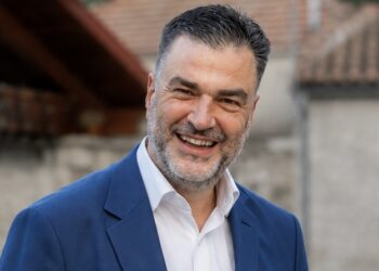 “ΝΕΑ ΔΥΤΙΚΗ ΕΛΛΑΔΑ – ΕΝΩΜΕΝΟΙ ΜΠΟΡΟΥΜΕ”: “Η Δυτική Ελλάδα έχει ανάγκη από επενδύσεις που θα δημιουργήσουν νέες θέσεις εργασίας, θα κρατήσουν τους νέους επιστήμονες στον τόπο τους και θα ενισχύσουν την ανταγωνιστικότητα της τοπικής οικονομίας”