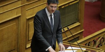 ΔΙΟΝΥΣΗΣ ΚΑΛΑΜΑΤΙΑΝΟΣ: “Στη Βουλή οι αδικαιολόγητες καθυστερήσεις στο άνοιγμα του ΟΣΔΕ”