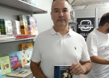 ΘΕΟΔΩΡΟΣ ΛΑΜΠΡΟΣ: “Τα Ματωμένα Αμπέλια” είναι ένας ελάχιστος φόρος τιμής στον αγνό Πύργιο Αγωνιστή του 1821 Χαράλαμπο Βιλαέτη