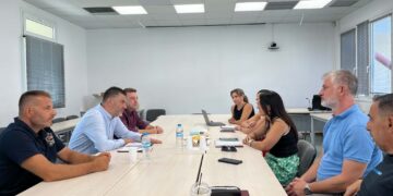 “ΝΕΑ ΔΥΤΙΚΗ ΕΛΛΑΔΑ – ΕΝΩΜΕΝΟΙ ΜΠΟΡΟΥΜΕ”: Συνάντηση Σικαδαρέση με εκπροσώπους των εργαζομένων του Ελληνικού Ανοικτού Πανεπιστημίου